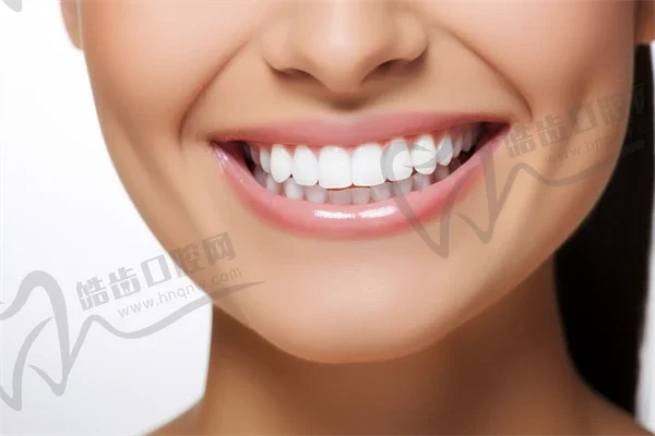 純鈦義齒的優(yōu)缺點(diǎn)