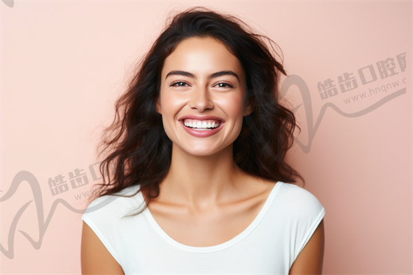 抬头纹消除：额头光滑的秘诀
