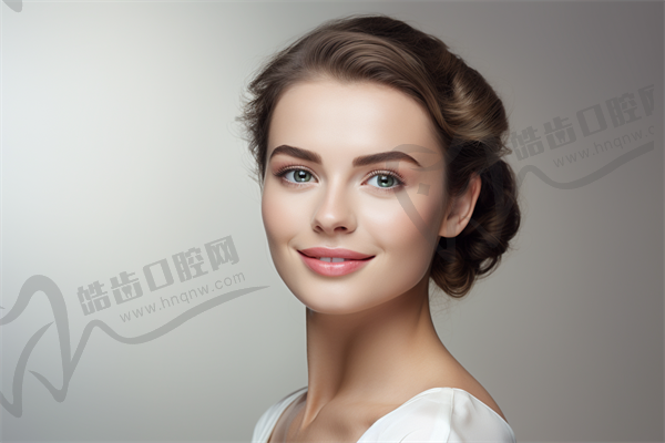取生長因子更好的醫(yī)院是哪家：上海海華醫(yī)院整形外科