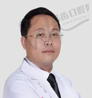 王新磊