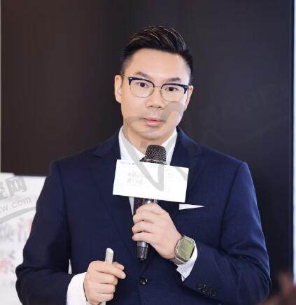 洪愷志