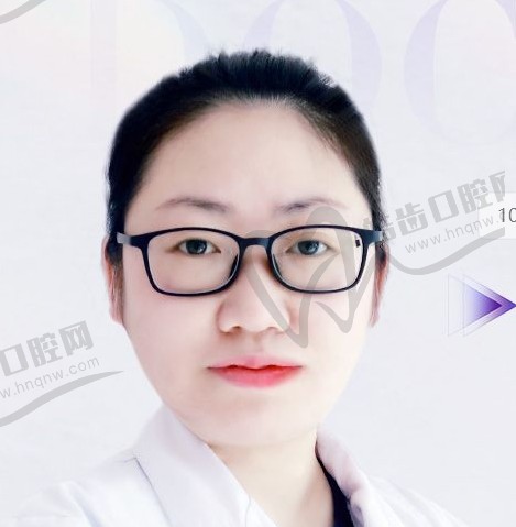 黄健
