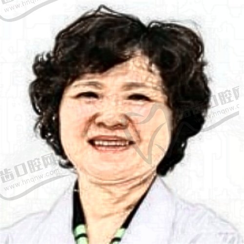 曲莉