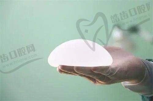 袁强博士拉皮技术优势揭秘：个性化设计与协调
