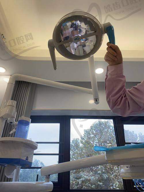 尤旦口腔服务怎么样？可以在线预约不？