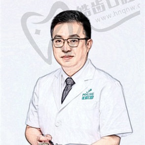 周炜