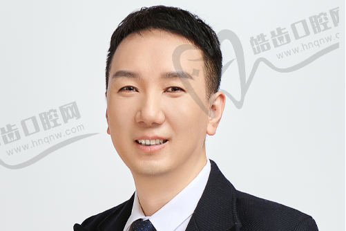杨芒利
