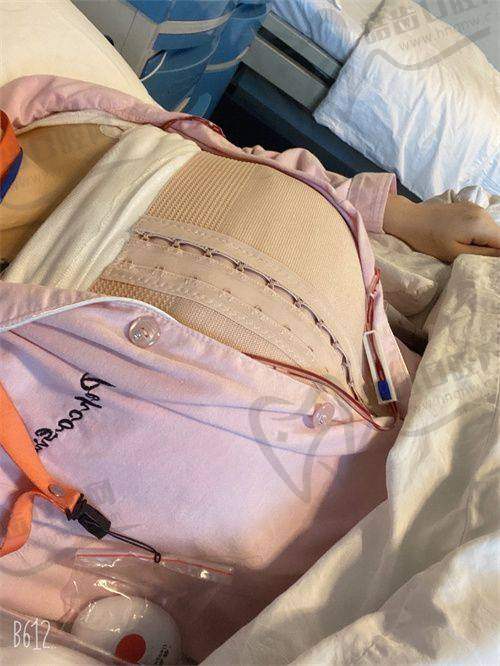 李微医生坐诊哪个医院？